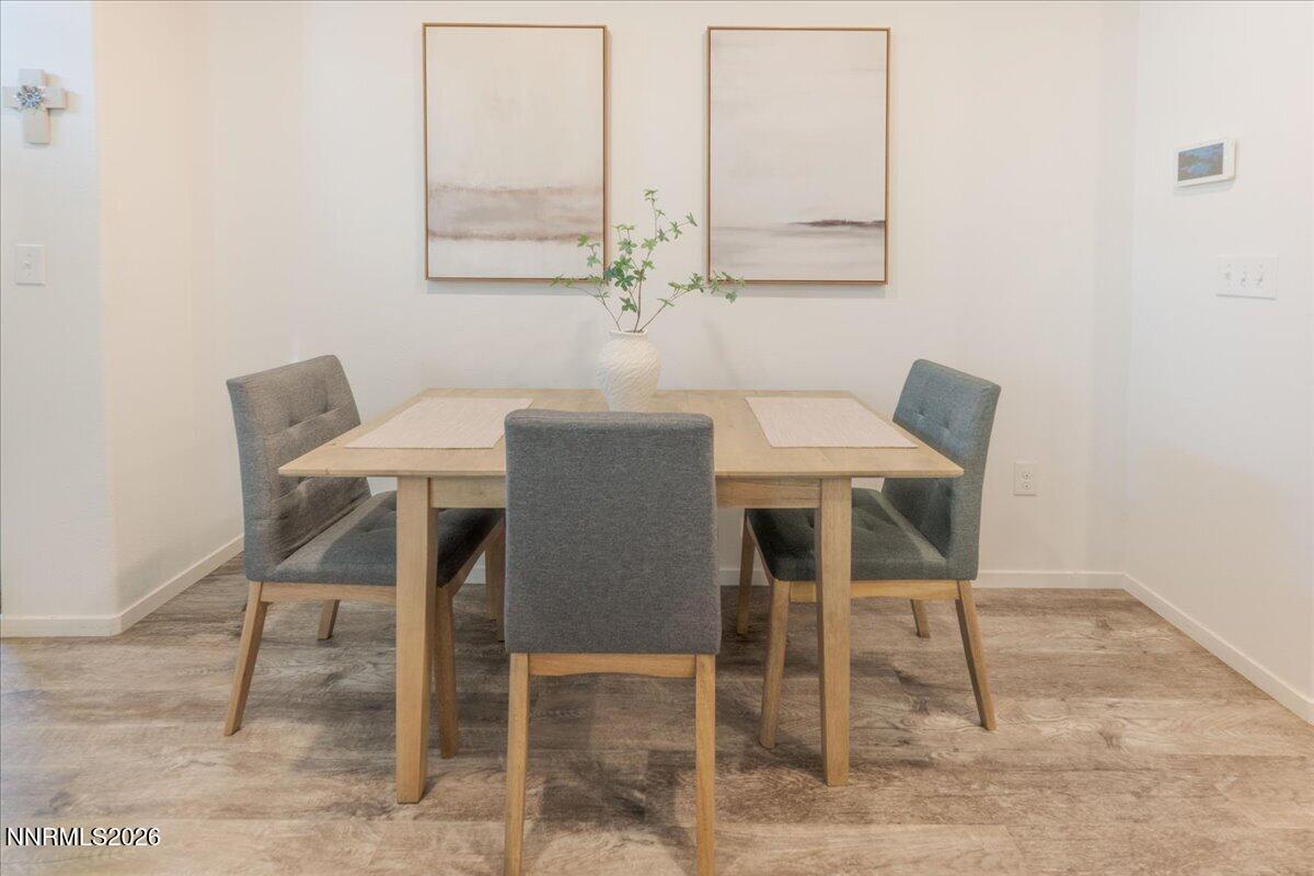 9865 Coastal Fog Drive Reno, NV 89506 - Photo 6 of 28 06-Dining Area