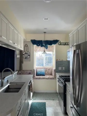 $2,950 | 222 9th Street, Huntington Beach, CA 92648