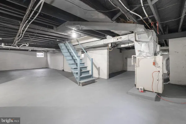 a view of utility room