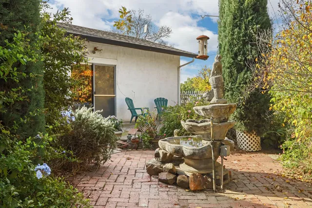 $749,500 | 25523 East Groves Road, Farmington, CA 95230