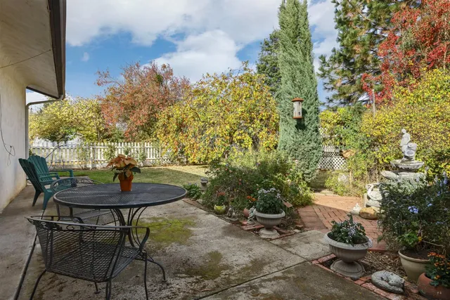 $749,500 | 25523 East Groves Road, Farmington, CA 95230