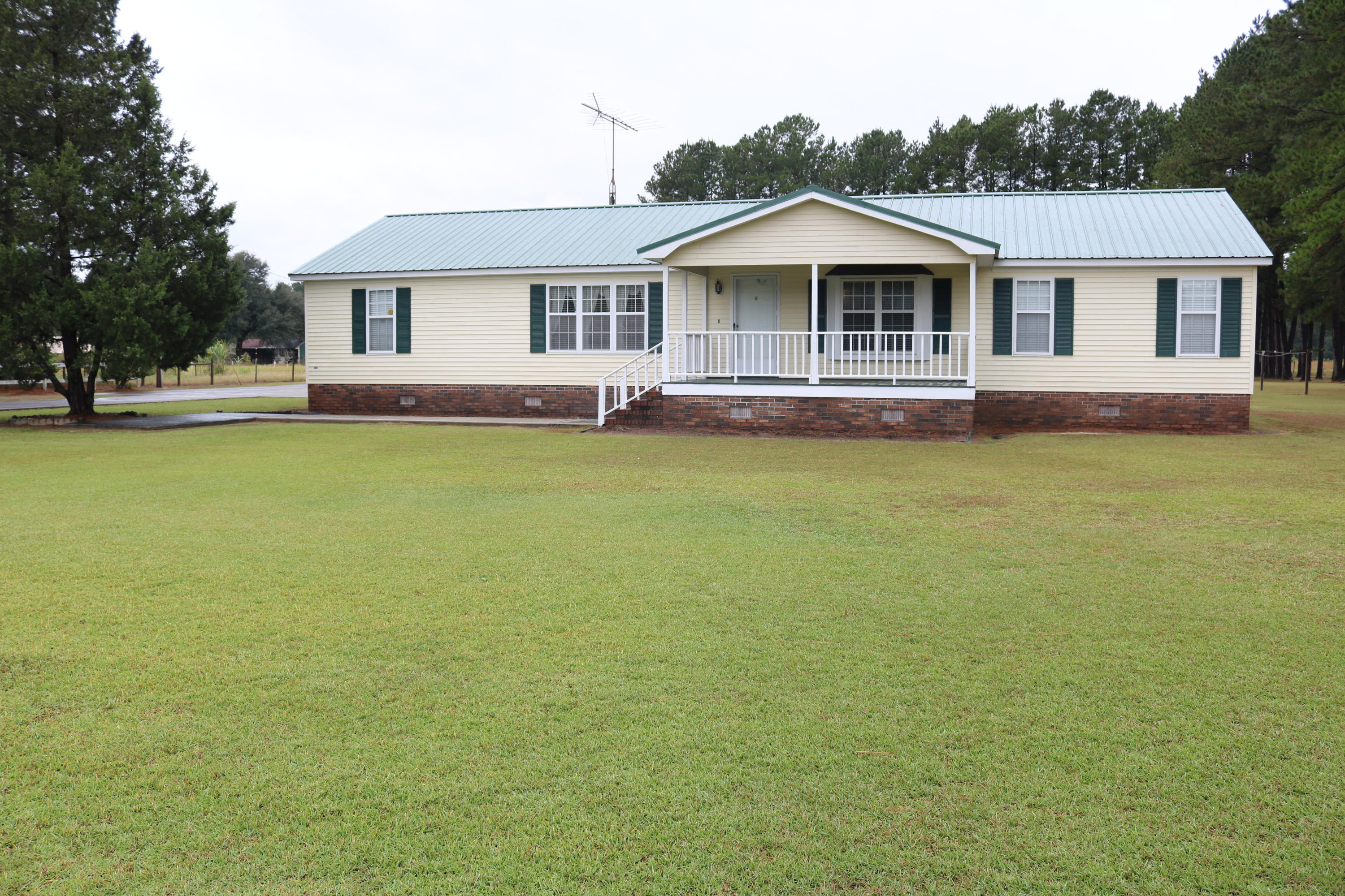1625 Maple Ridge Road Walterboro, SC 29488 - Photo 1 of 62 IMG_4146