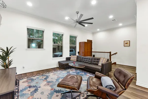 $3,400 | 221 Adams Street, Georgetown, TX 78628