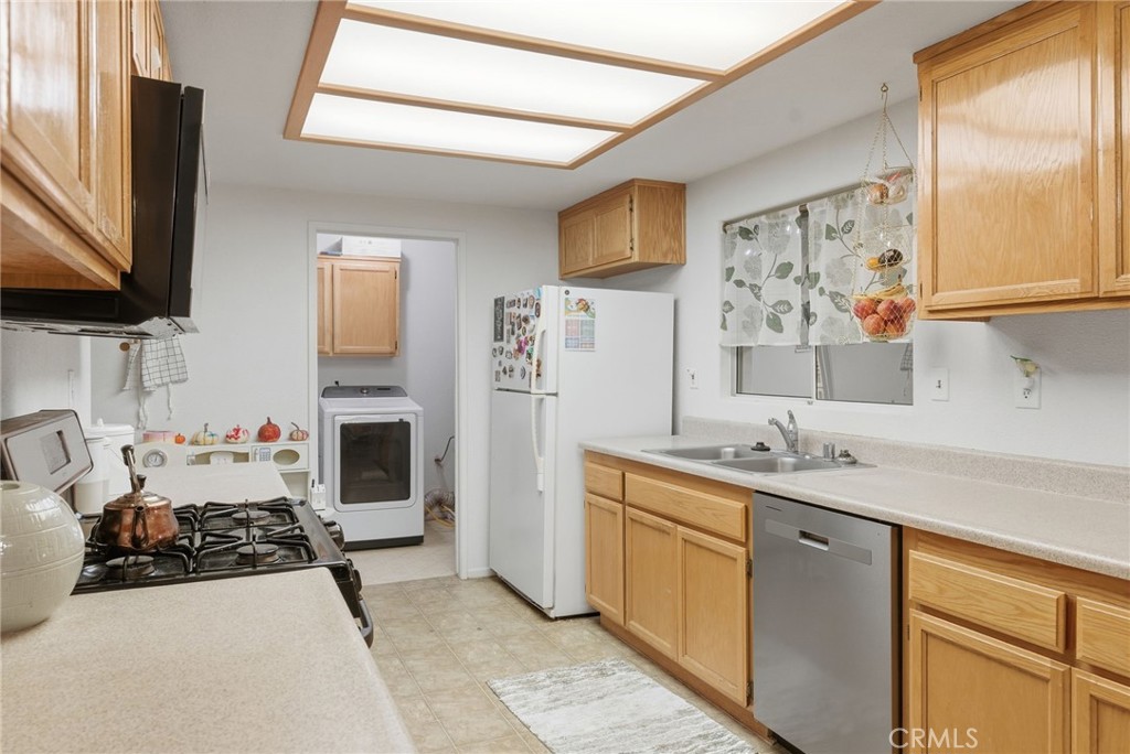 12785 Morning Star Road Apple Valley, CA 92308 - Photo 13 of 24