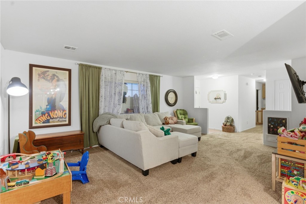 12785 Morning Star Road Apple Valley, CA 92308 - Photo 8 of 24