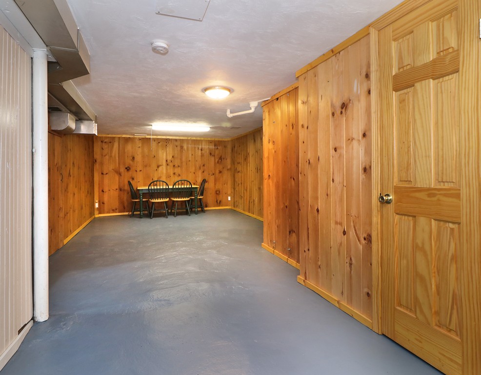 32 Arlington Road Dedham, MA 02026 - Photo 17 of 26 Gallery Image 17