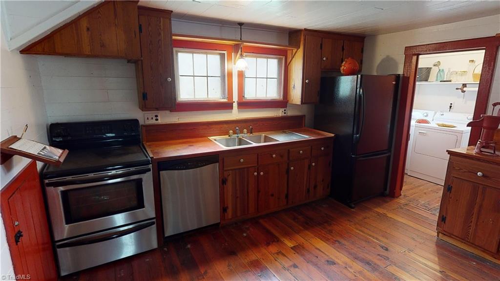 12617 Traphill Road Traphill, NC 28685 - Photo 10 of 30 Gallery Image 10