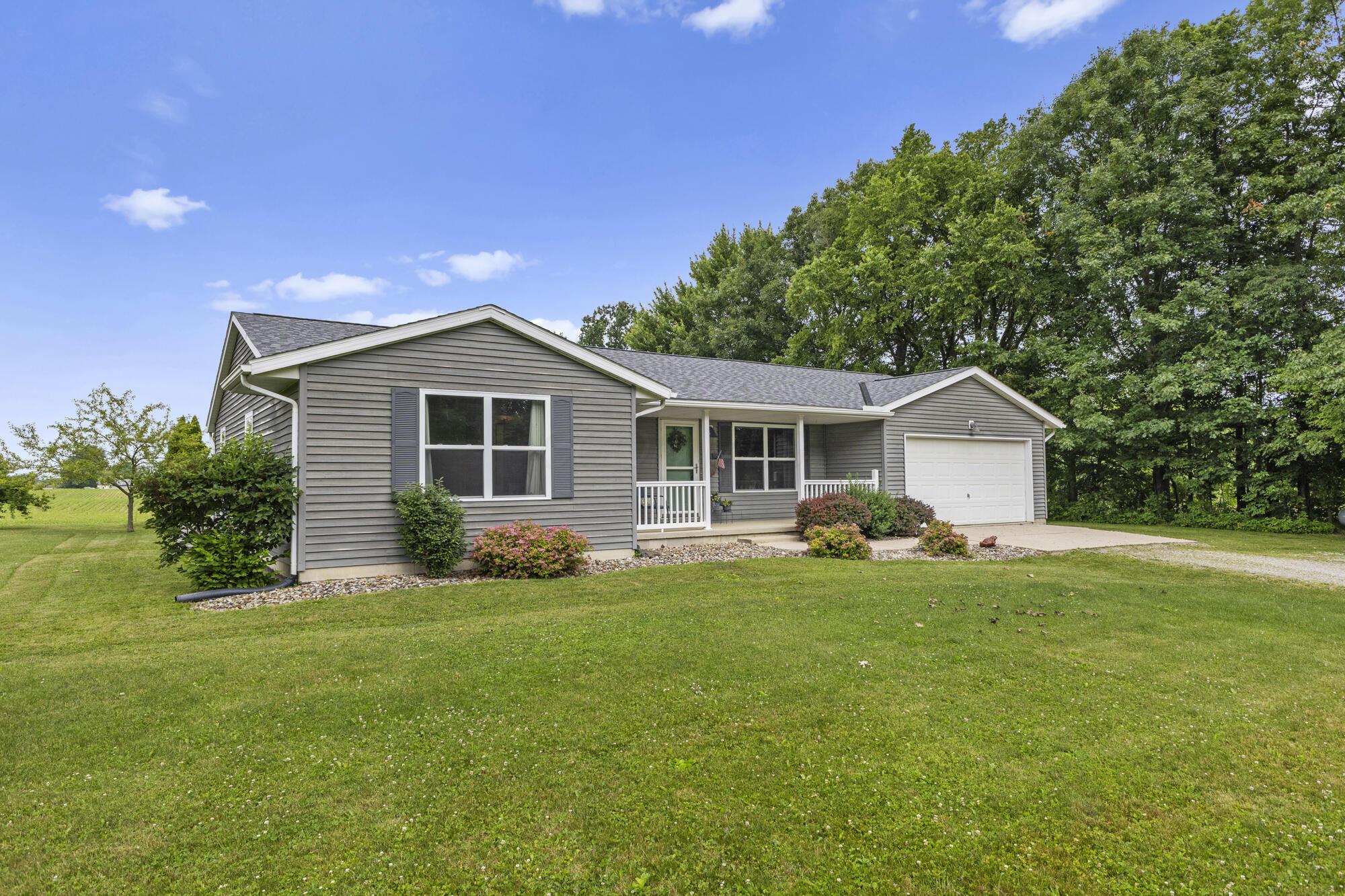 1290 Knorr Road Galion, OH 44833 - Photo 2 of 25 IMG_4789