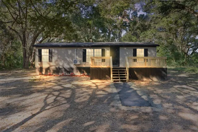 $204,990 | 16900 Southeast 134th Ave Road, Weirsdale, FL 32195