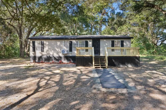 $204,990 | 16900 Southeast 134th Ave Road, Weirsdale, FL 32195