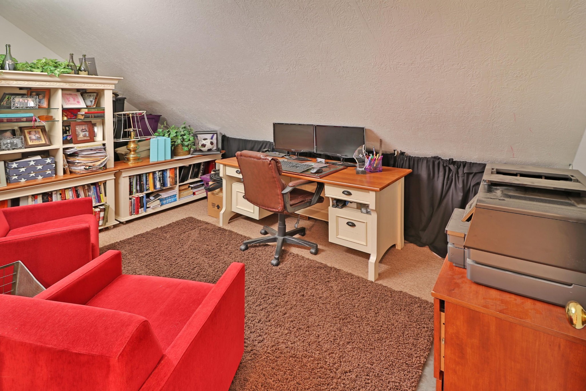281 Lone Ridge Lane Clinton, TN 37716 - Photo 22 of 40 a workspace with furniture