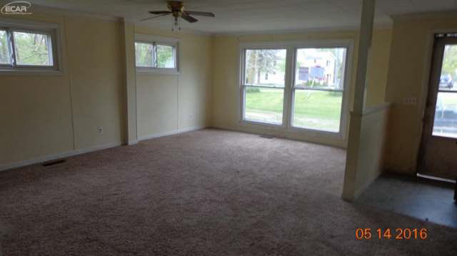 10350 Crouse Road Hartland, MI 48353 - Photo 5 of 13 21147612-4.JPG