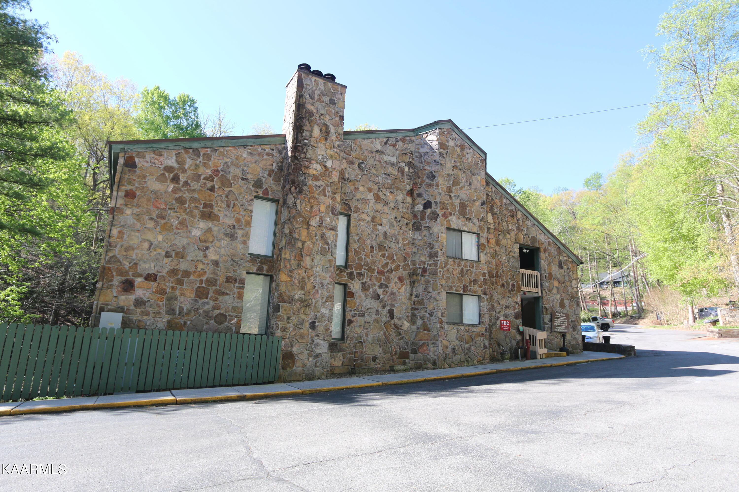 1436 Wiley Oakley Drive, Unit 163, Gatlinburg, TN 37738 Compass