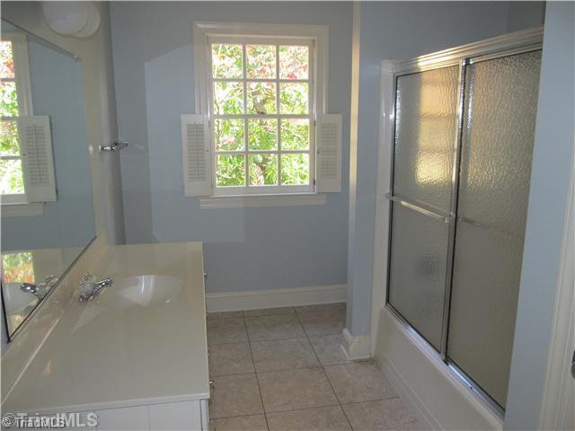 2709 Windsor Road Winston-Salem, NC 27104 - Photo 10 of 11 Other Bath.