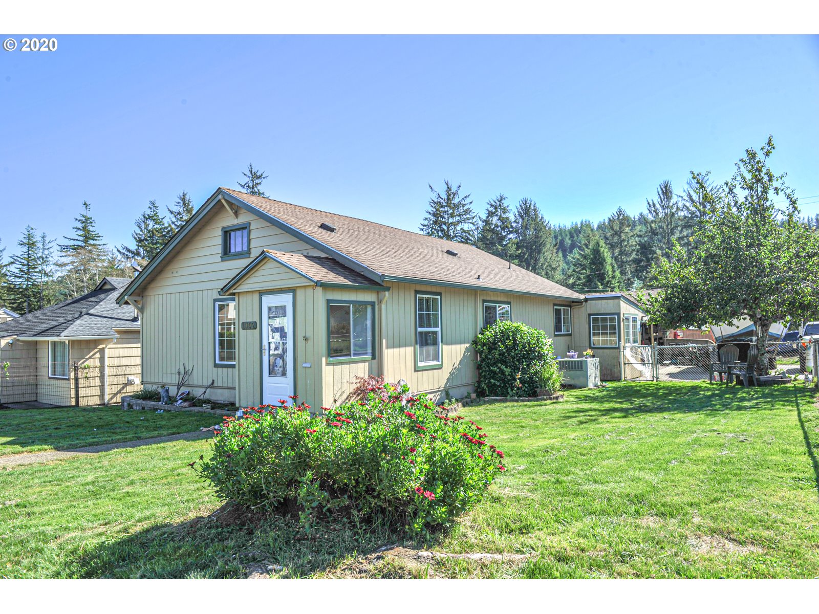 1992 Birch Avenue Reedsport, OR 97467 - Photo 3 of 22 Gallery Image 3