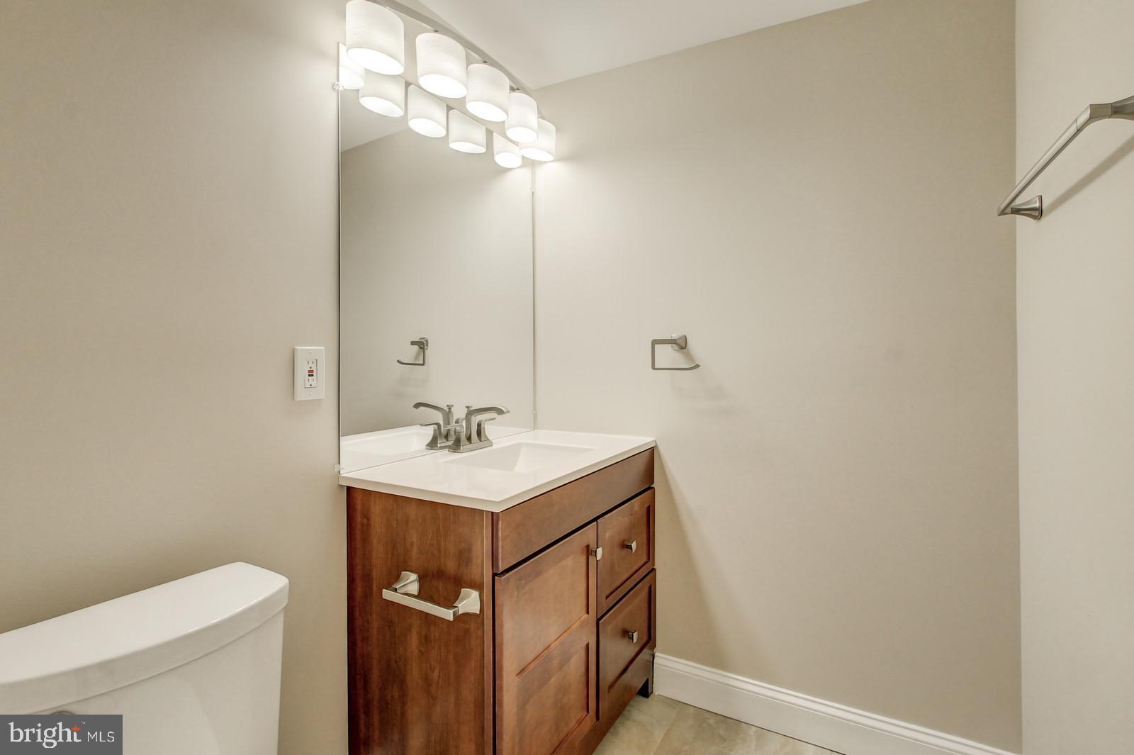 4059 Annellen Road Baltimore, MD 21215 - Photo 9 of 25 Large Modern Powder Room
