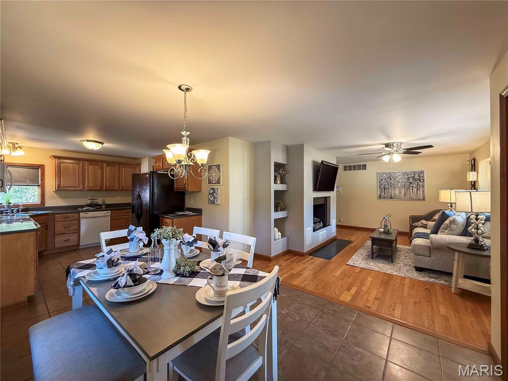 12268 State Rd TT Festus, MO 63028 - Photo 12 of 32