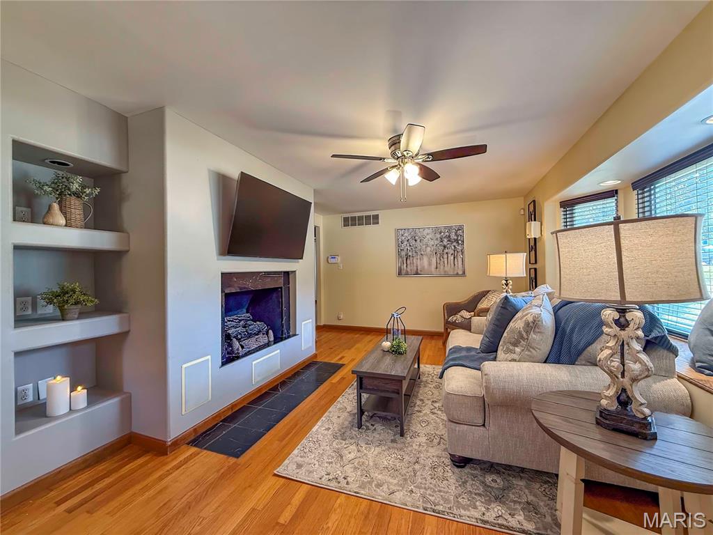 12268 State Rd TT Festus, MO 63028 - Photo 4 of 32