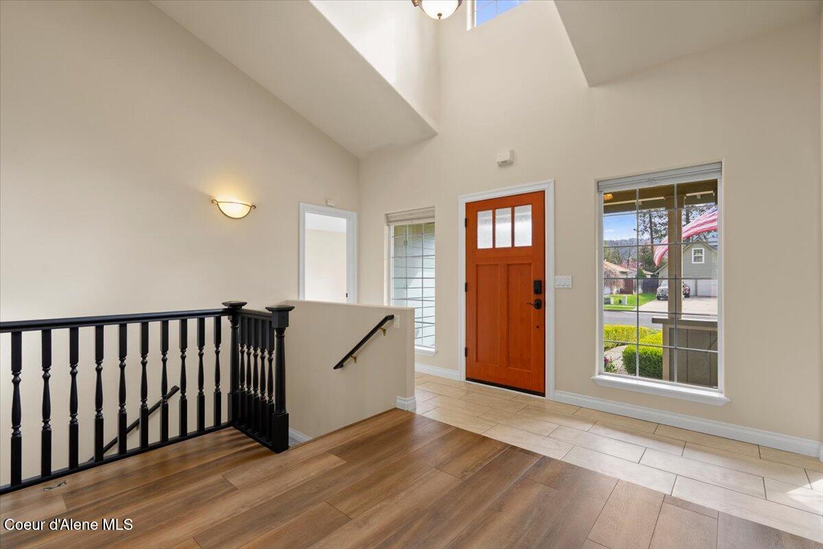 3815 North Alex Street Coeur D'Alene, ID 83815 - Photo 13 of 64 13-Foyer
