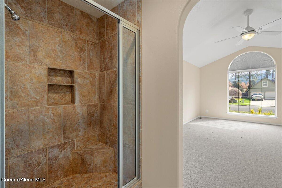 3815 North Alex Street Coeur D'Alene, ID 83815 - Photo 31 of 64 31-Primary Bathroom