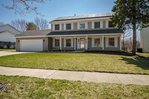 $369,900 | 6673 Thomas Parkway, Rockford, IL 61114