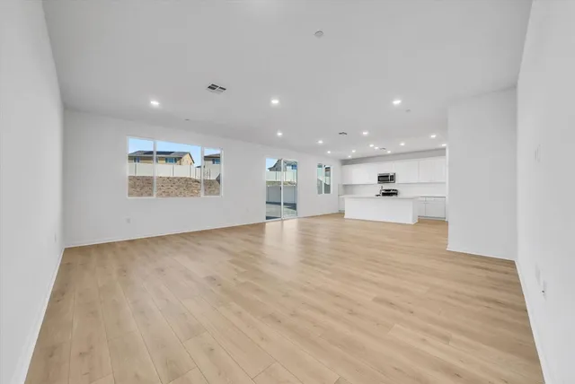 $3,450 | 34566 Sakura Lane, Winchester, CA 92596