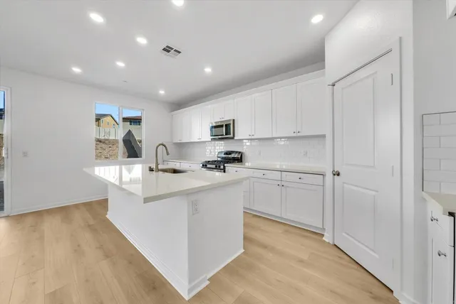 $3,450 | 34566 Sakura Lane, Winchester, CA 92596