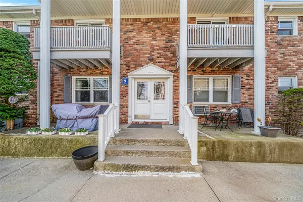 $290,000 | 118 Fair Harbor Drive, Unit 118, Patchogue, NY 11772