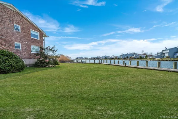 $290,000 | 118 Fair Harbor Drive, Unit 118, Patchogue, NY 11772