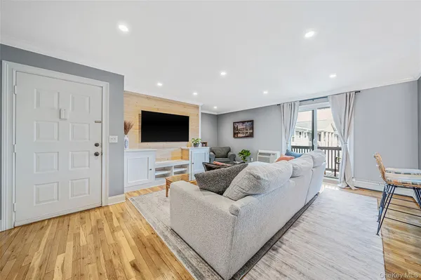$290,000 | 118 Fair Harbor Drive, Unit 118, Patchogue, NY 11772