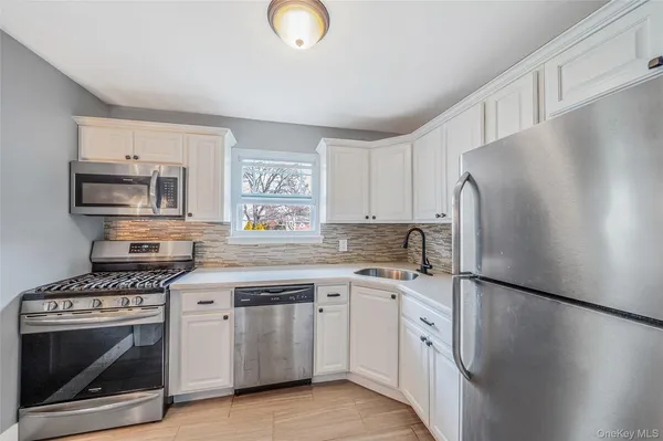 $290,000 | 118 Fair Harbor Drive, Unit 118, Patchogue, NY 11772