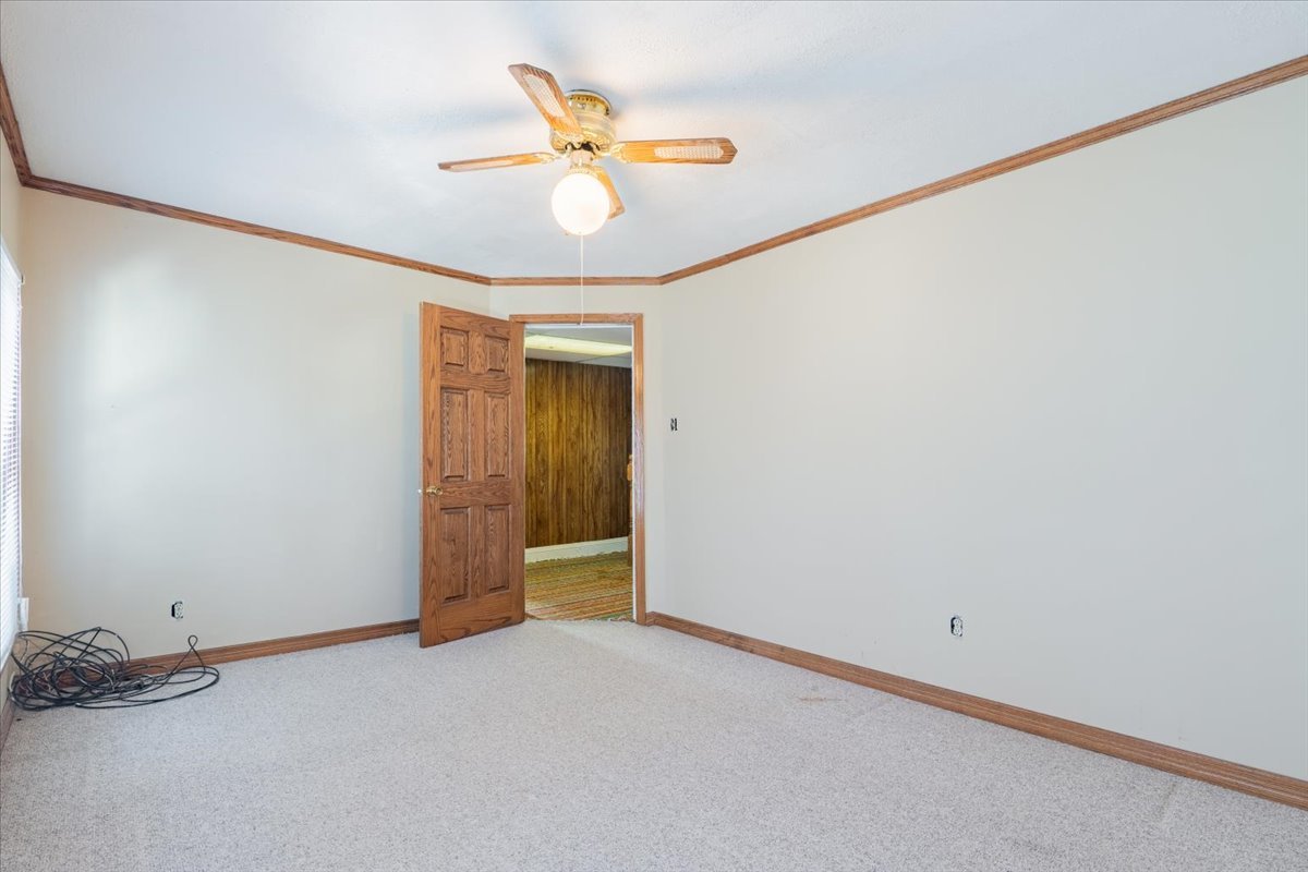 321 East 2nd Street El Paso, IL 61738 - Photo 23 of 37 a view of an empty room
