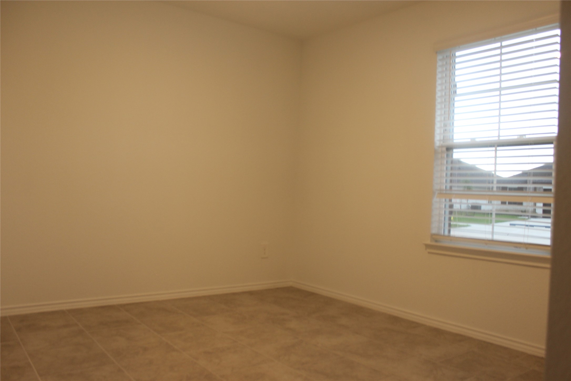 1142 Appaloosa Lane Rosharon, TX 77583 - Photo 8 of 14 Gallery Image 8
