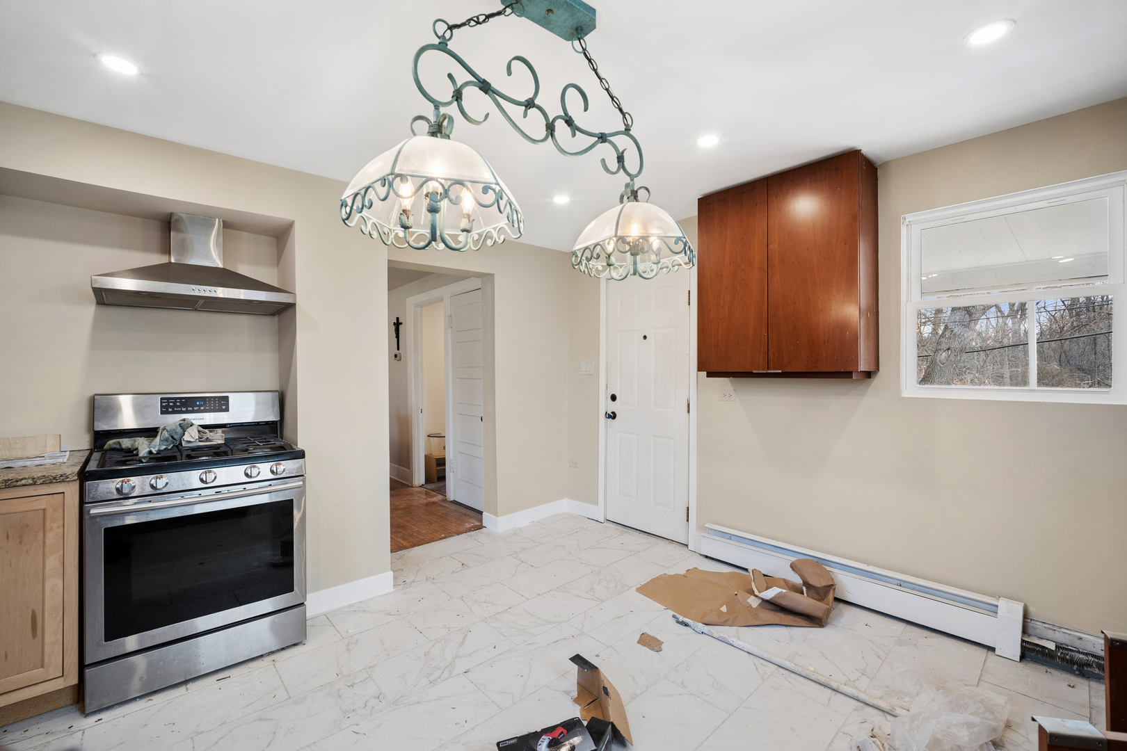 9 Center Road Streamwood, IL 60107 - Photo 13 of 19