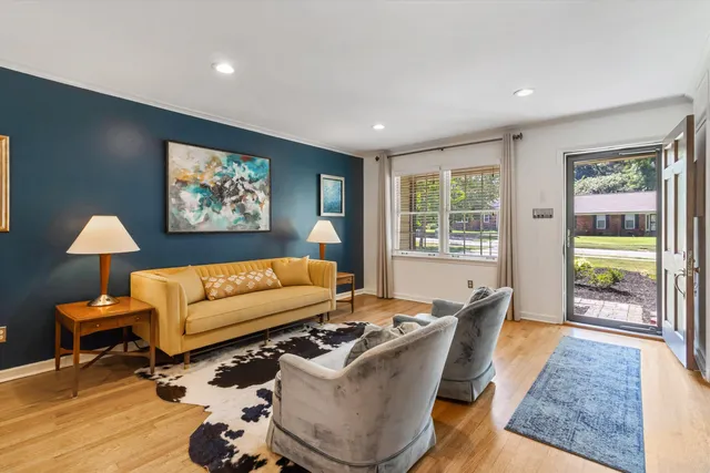 $489,000 | 416 Elwood Lane, Memphis, TN 38117