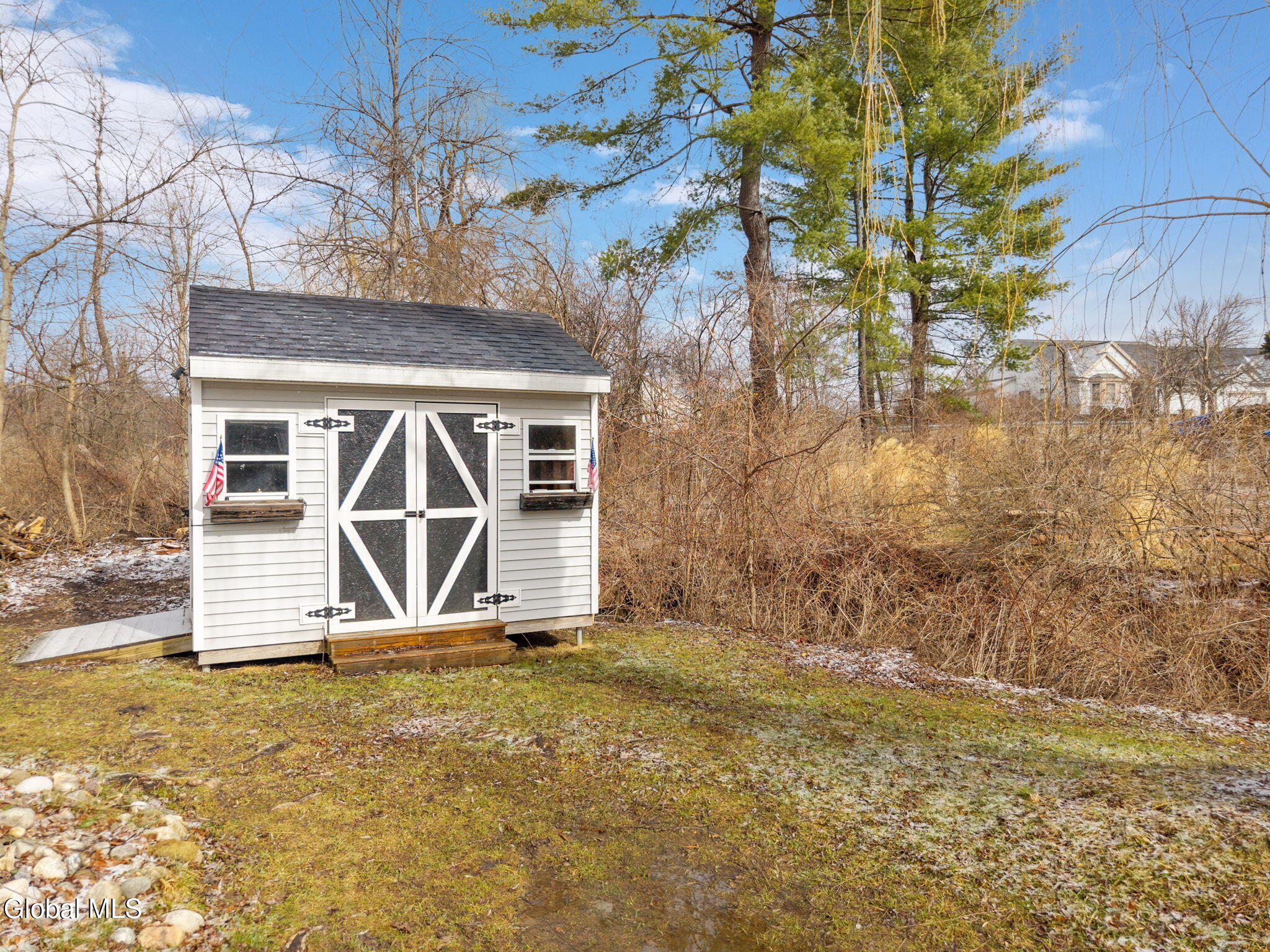 667 Feura Bush Road Bethlehem, NY 12054 - Photo 33 of 37 40-667FeuraBushRd_40