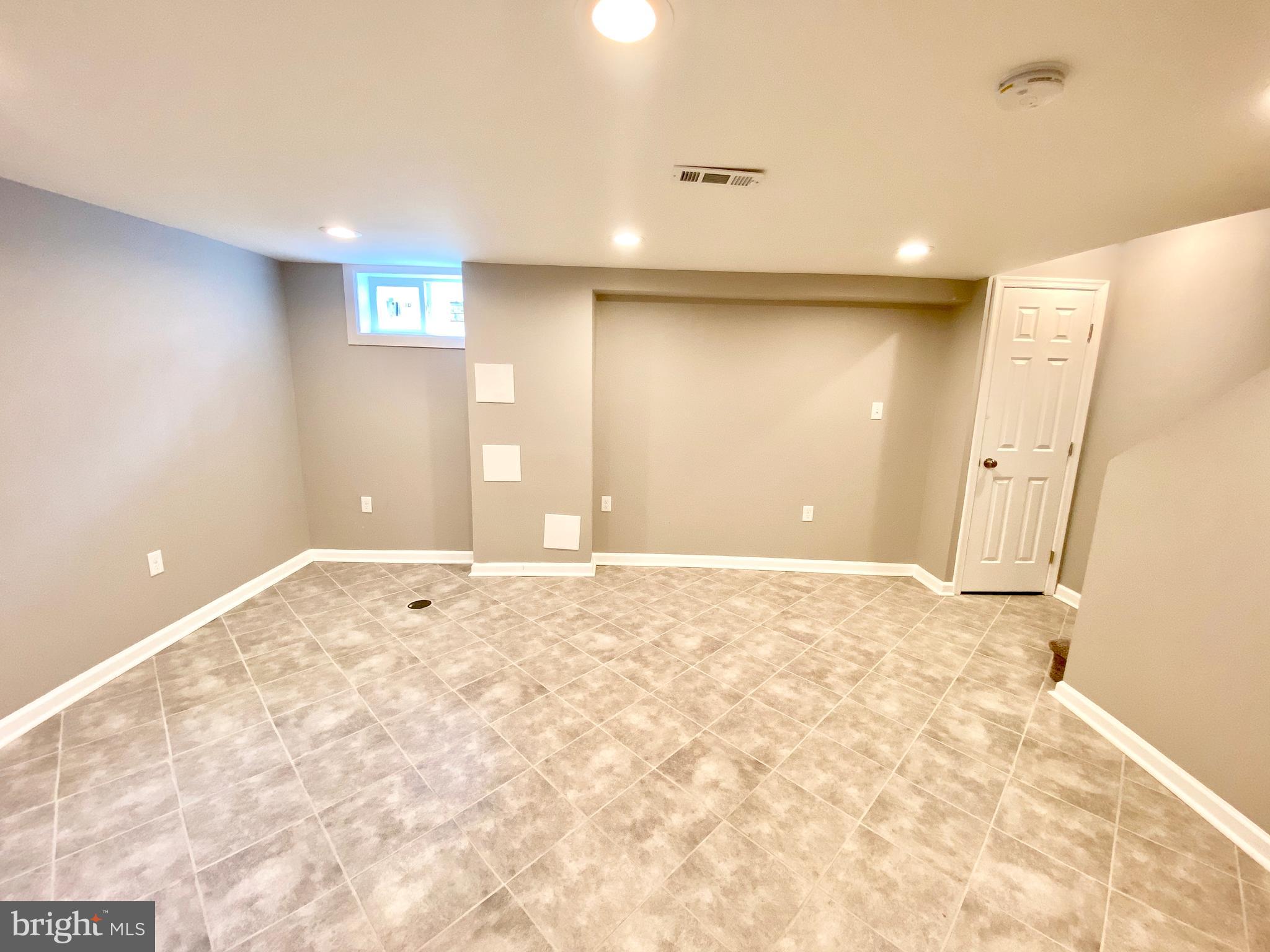 1304 Silverthorne Road Baltimore, MD 21239 - Photo 17 of 21