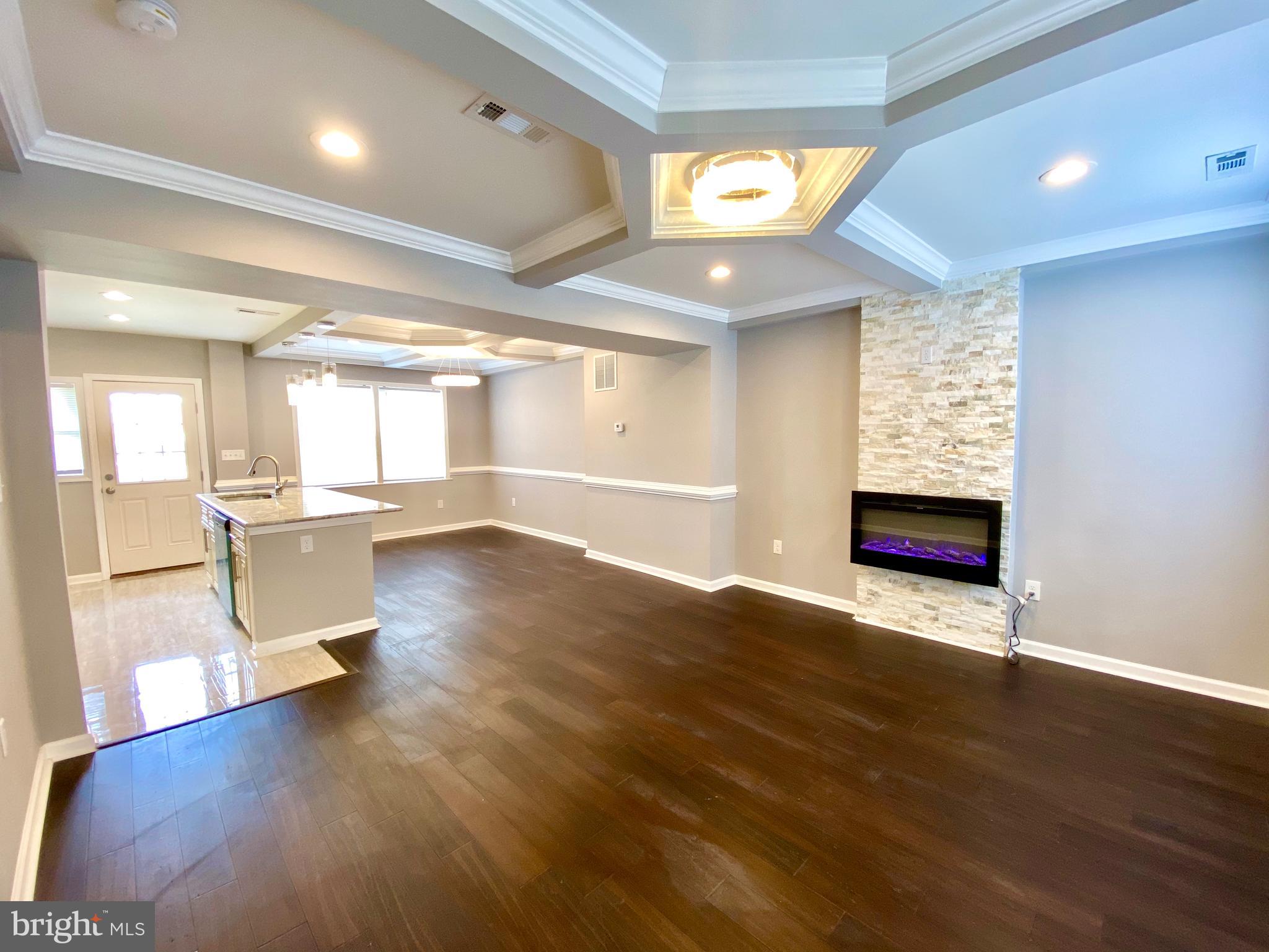 1304 Silverthorne Road Baltimore, MD 21239 - Photo 3 of 21