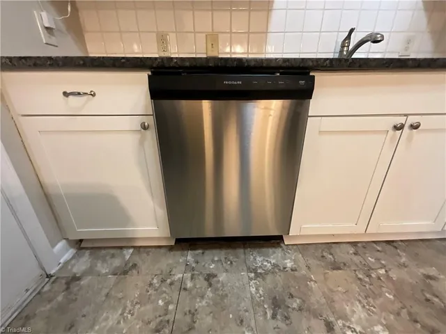 $1,650 | 2706 Wynnewood Drive, Greensboro, NC 27408