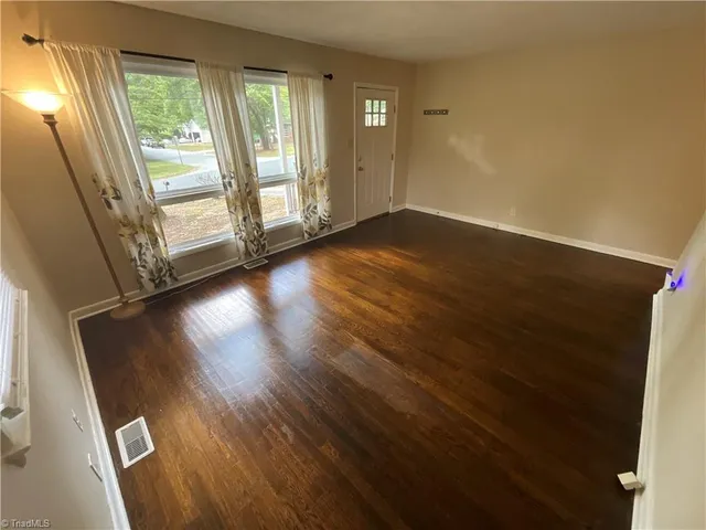 $1,650 | 2706 Wynnewood Drive, Greensboro, NC 27408