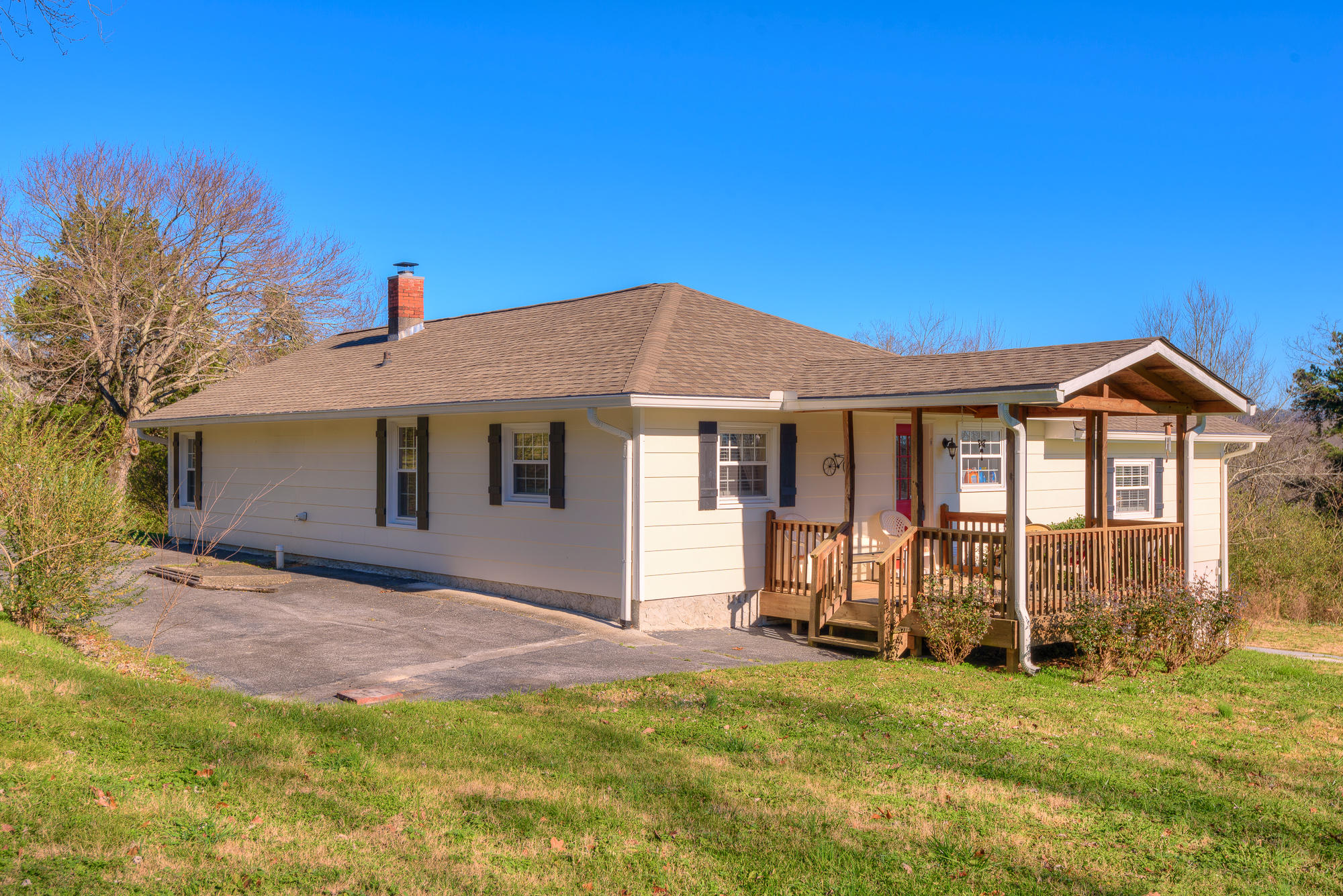 8826 Igou Gap Road Chattanooga, TN 37421 - Photo 1 of 34 xfront_2
