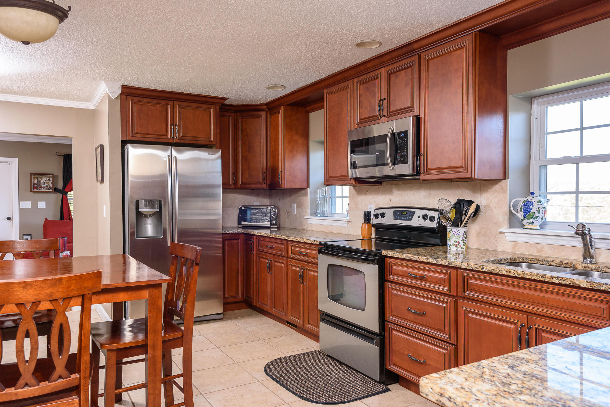 8826 Igou Gap Road Chattanooga, TN 37421 - Photo 3 of 34 kitchen_1