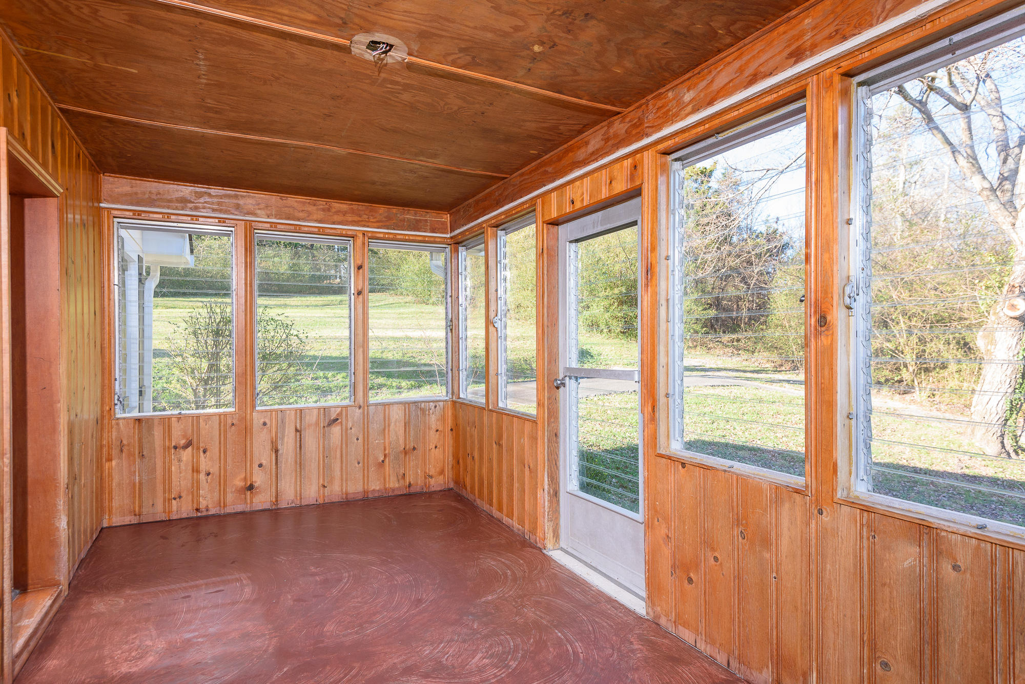 8826 Igou Gap Road Chattanooga, TN 37421 - Photo 23 of 34 sunroom_2