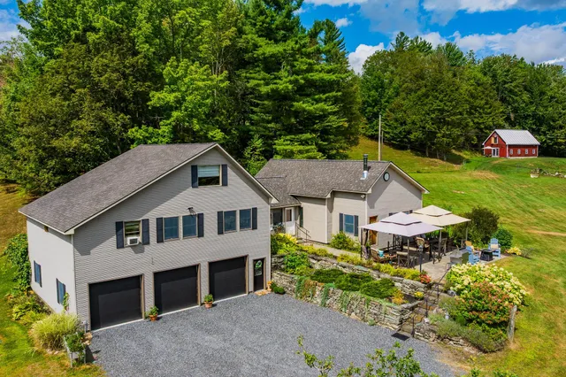 $949,000 | 157 Dartt Hill Road, Bethel, VT 05032