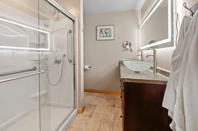 $949,000 | 157 Dartt Hill Road, Bethel, VT 05032