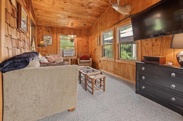 $949,000 | 157 Dartt Hill Road, Bethel, VT 05032