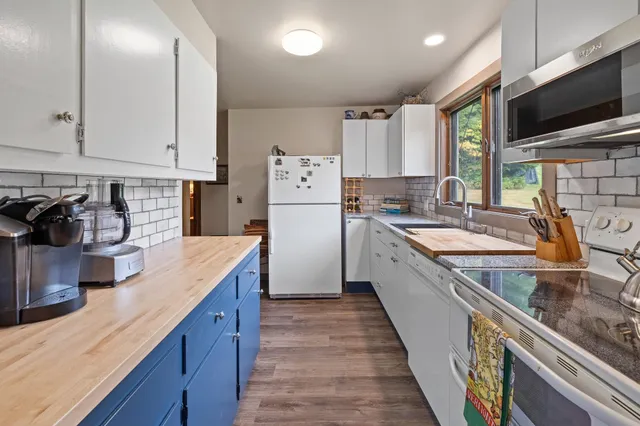 $949,000 | 157 Dartt Hill Road, Bethel, VT 05032