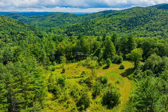 $949,000 | 157 Dartt Hill Road, Bethel, VT 05032