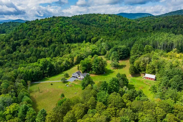$949,000 | 157 Dartt Hill Road, Bethel, VT 05032