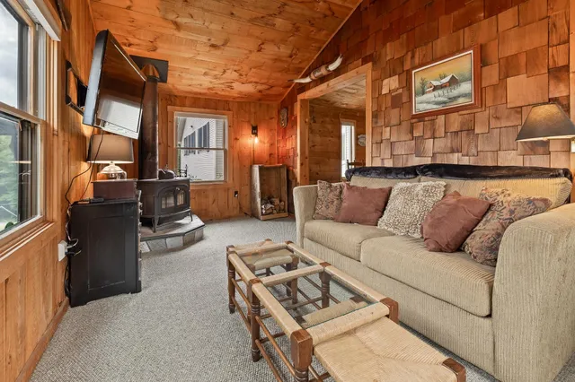 $949,000 | 157 Dartt Hill Road, Bethel, VT 05032